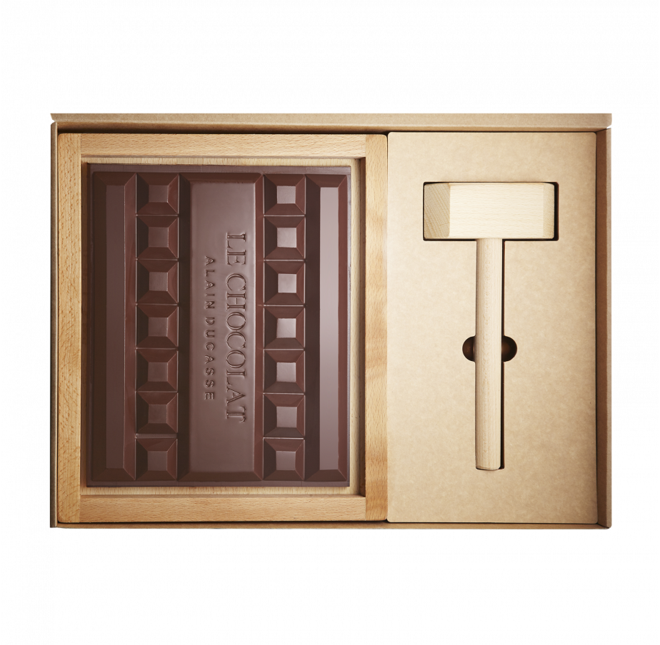 The chocolate block and accessories
