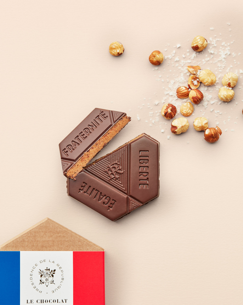 Dark ChocolatePraliné French Hexagon 75% | Le Chocolat Alain Ducasse