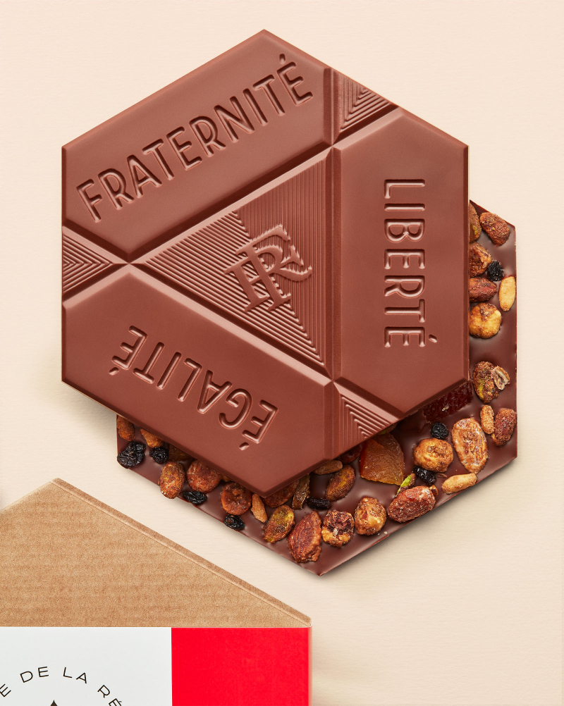 Milk Chocolate Mendiant French Hexagon 45% | Le Chocolat Alain Ducasse