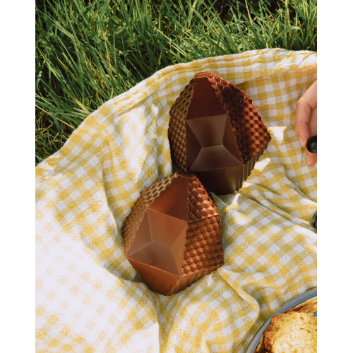 Alain Ducasse Tradition Évolution Faceted Egg Signature Blend 75% Dark Chocolate & Madagascar 45
