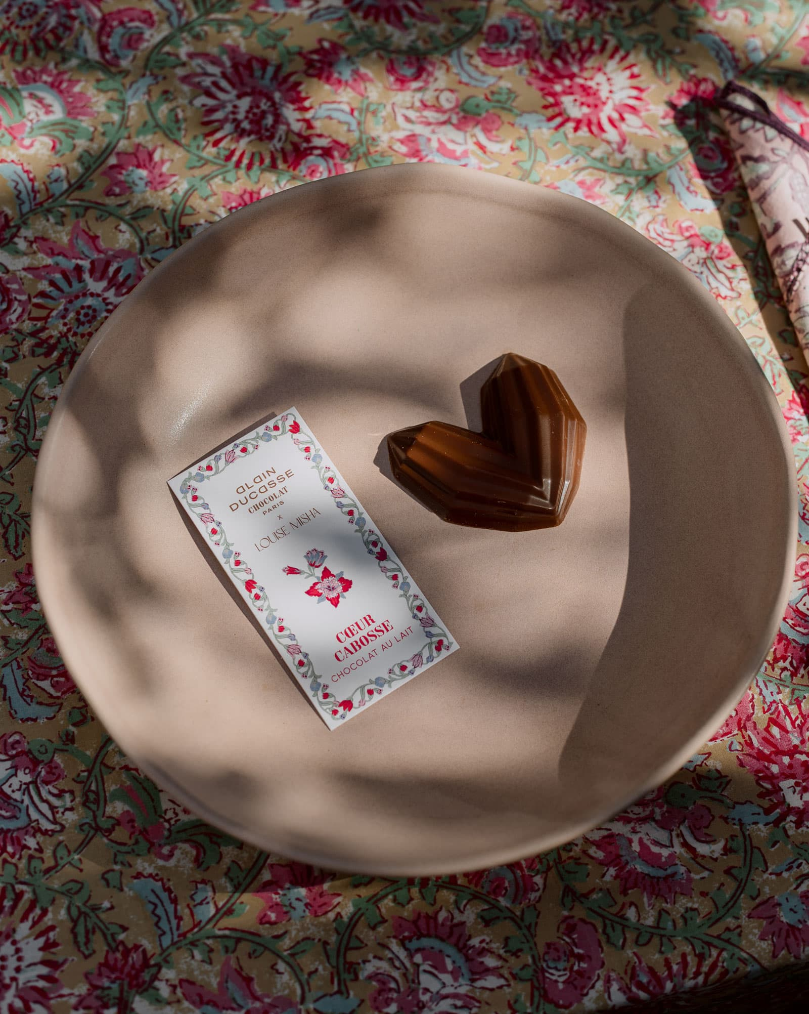 Cocoa pod heart