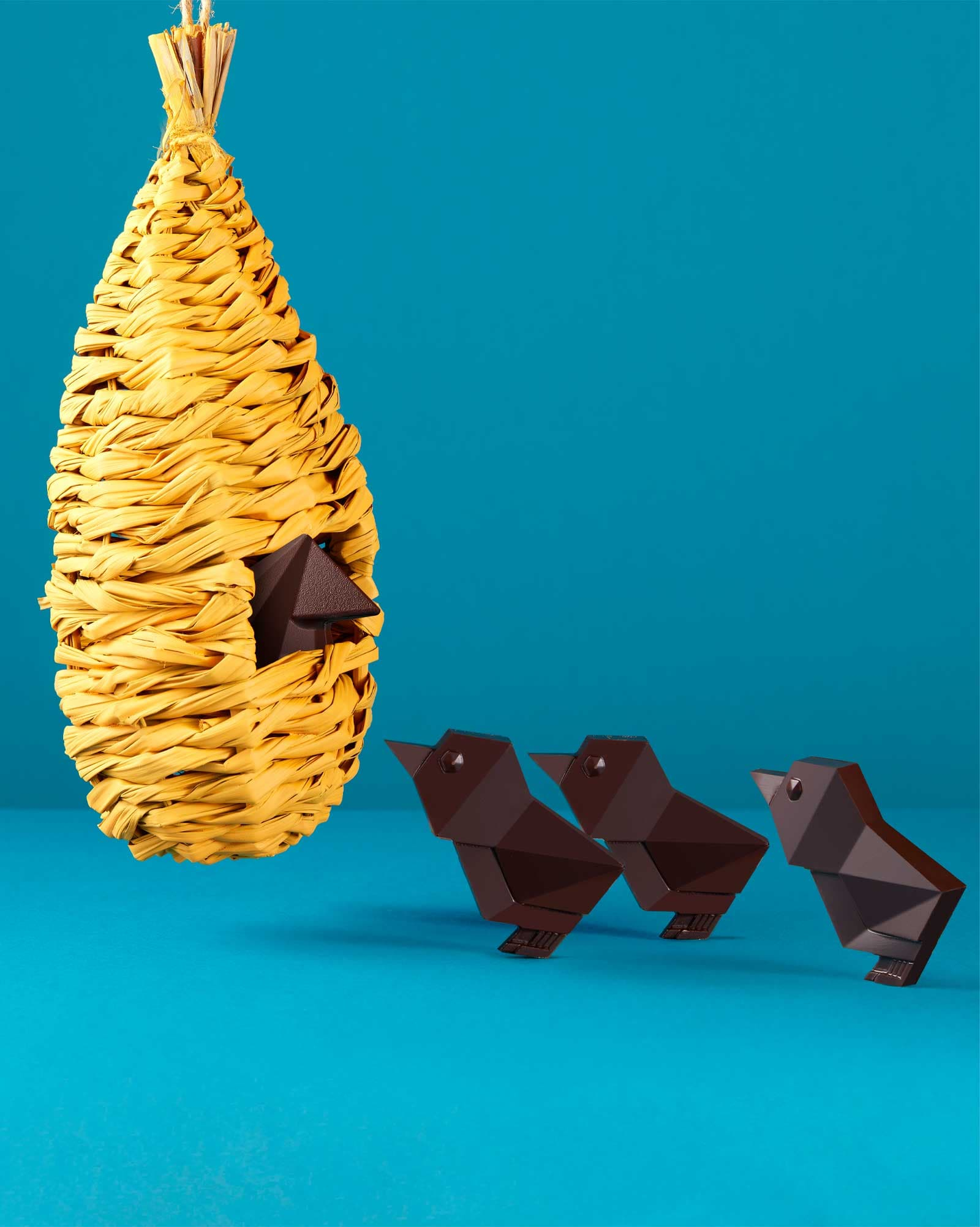 Osterpralinen aus Zartbitterschokolade 75 % | Le Chocolat Alain Ducasse